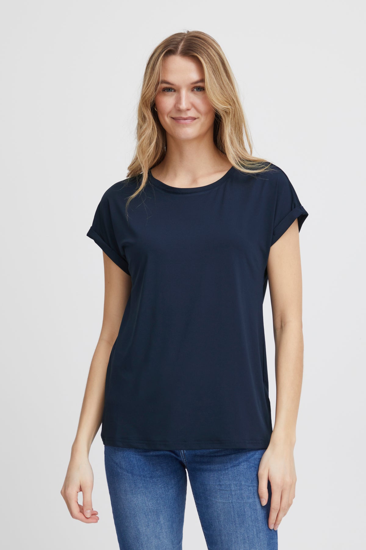 Frseen Tee in Navy