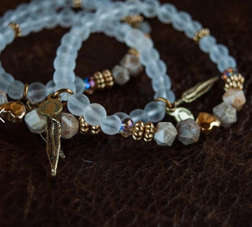 6mm White Horses Stretch Bracelet