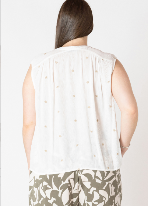 Curvy Embroidered Blouse