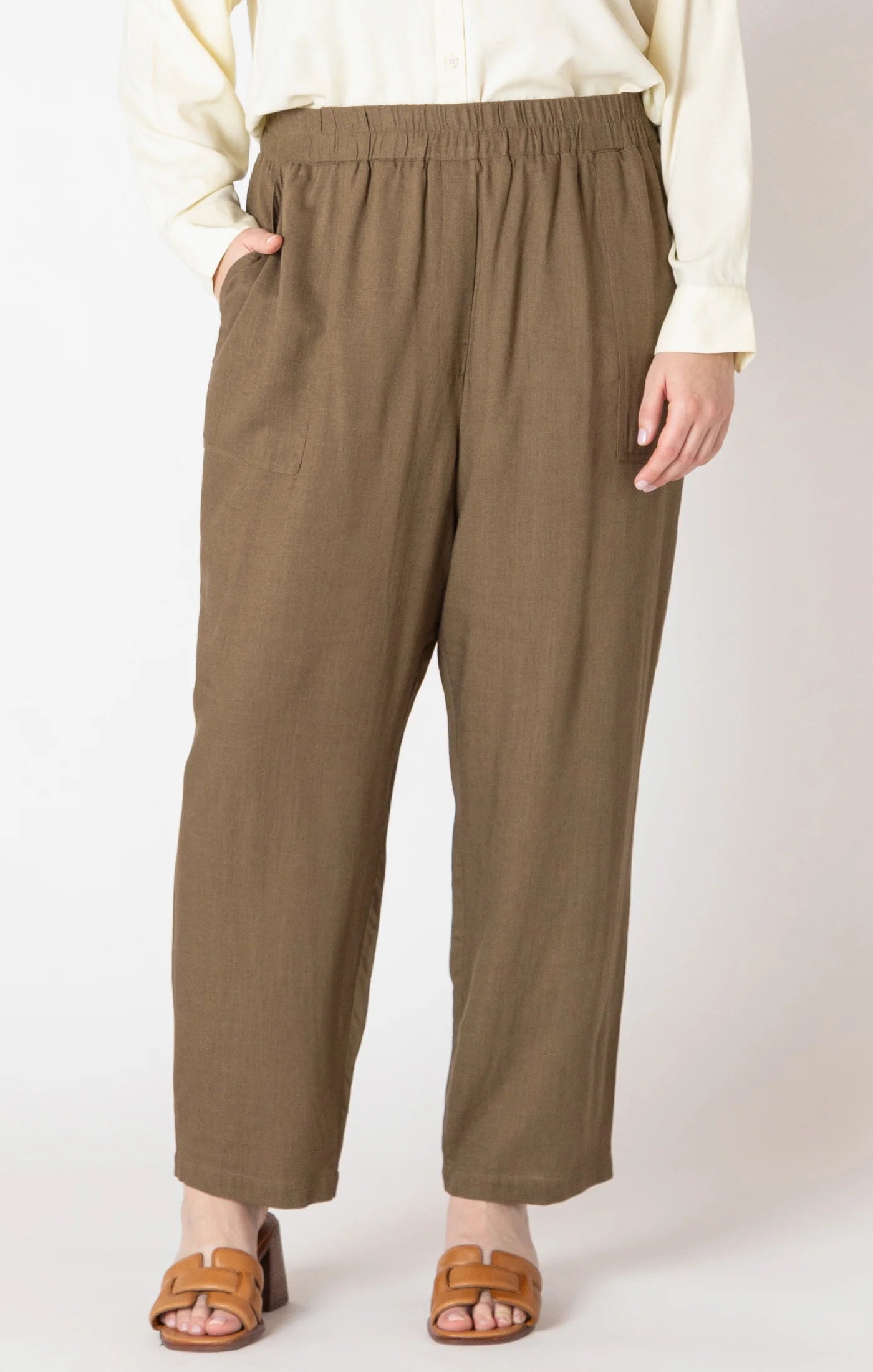 Curvy Olive Pant