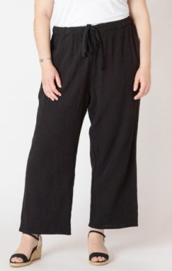 Curvy Pull On Pant in Black